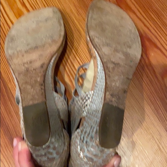 Donald J. Pliner silver gladiator sandal size 9.5 - Picture 5 of 5